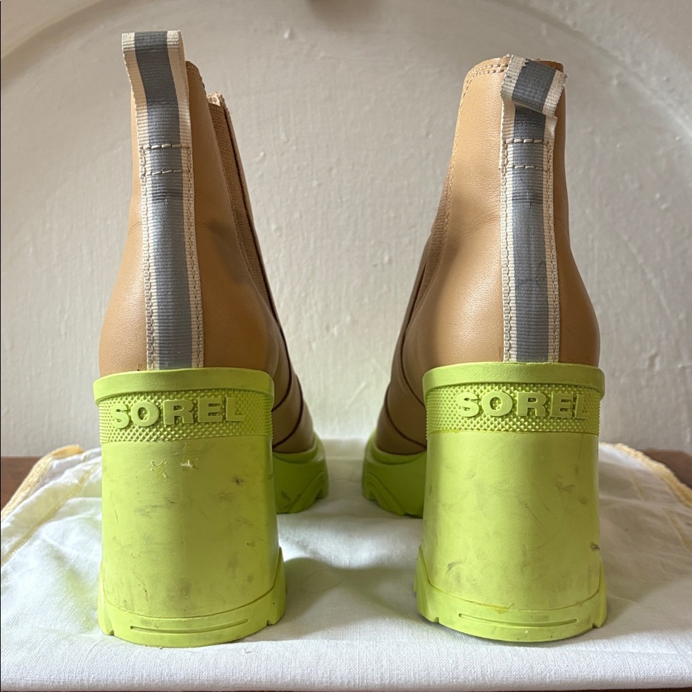 Sorel Tan and Neon Green Women's Ankle Boots- Size U.S. 9.5 - Picture 2 of 5
